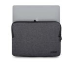 Etui à mémoire de forme Urban Factory Noir Onyx pour MacBook – Image 2